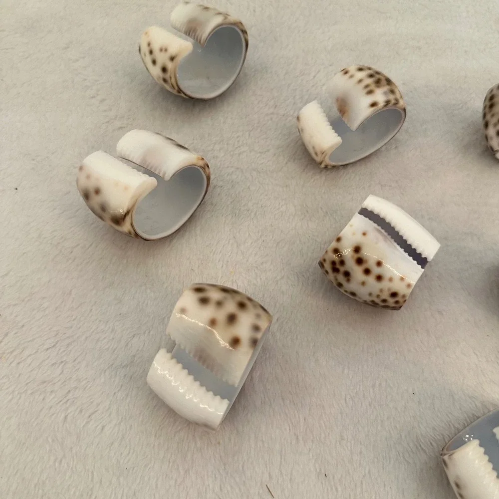 Unbranded Cowrie Shell Napkin Rings Brown Excellent Set of 8 Coastal Nautical